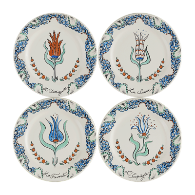 Set of 4 assorted dessert plates