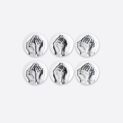 Set of 6 assorted dinner plates