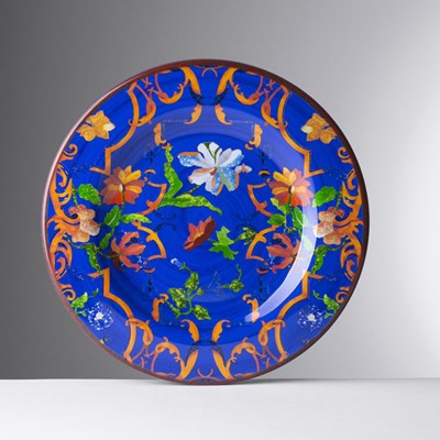 Fruit plate blue