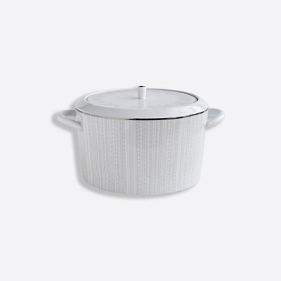 Soup tureen