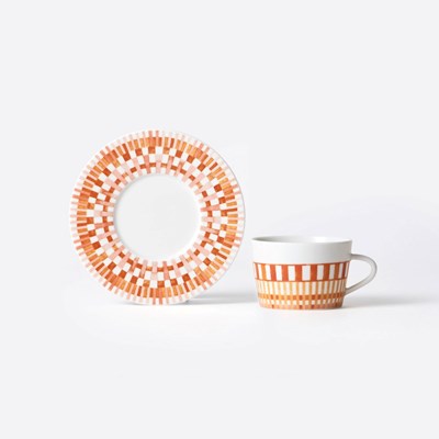Set of tea cup and saucer
