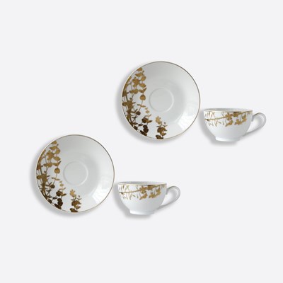Set of 2 tea cups and saucers