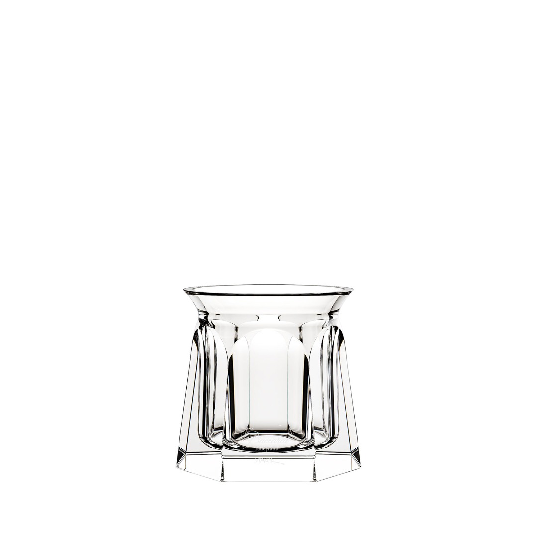 BACCARAT X STARCK<br>Poetical and mysterious abstraction